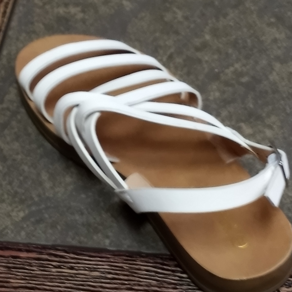 Comfortable Walking Sandals White - Picture 2 of 5
